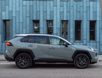 Toyota RAV4 Hybrid Adventure [EU-spec] '2021–25