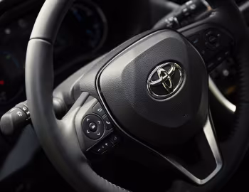 Interior Toyota RAV4 Hybrid Adventure [EU-spec] '2021–25