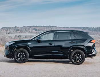 Toyota RAV4 Hybrid "Black Edition" [UK-spec] '2021