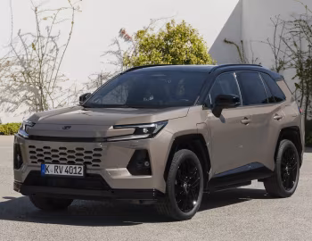 Toyota RAV4 PHEV [EU-spec] '2026