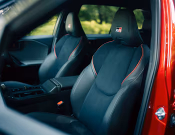 Interior Toyota RAV4 PHEV GR Sport [Japan] (6LA-AXAP64) '02.2026