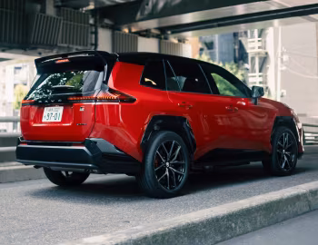 Toyota RAV4 PHEV GR Sport [Japan] (6LA-AXAP64) '02.2026
