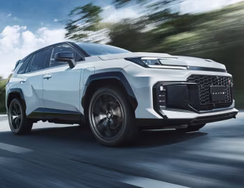 Toyota RAV4 PHEV GR Sport [Japan] (6LA-AXAP64) '02.2026