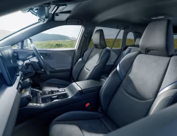 Interior Toyota RAV4 PHEV Z [Japan] (6LA-AXAP64) '02.2026