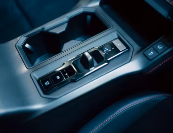 Interior Toyota RAV4 PHEV GR Sport [Japan] (6LA-AXAP64) '02.2026