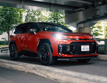 Toyota RAV4 PHEV GR Sport [Japan] (6LA-AXAP64) '02.2026