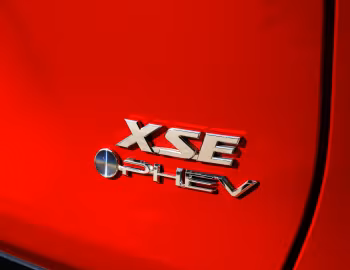 2025 Toyota RAV4 PHEV XSE [North America] '2024–25