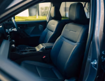 Interior Toyota RAV4 PHEV Z [Japan] (6LA-AXAP64) '02.2026