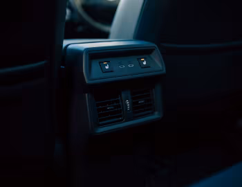 Interior Toyota RAV4 PHEV Z [Japan] (6LA-AXAP64) '02.2026