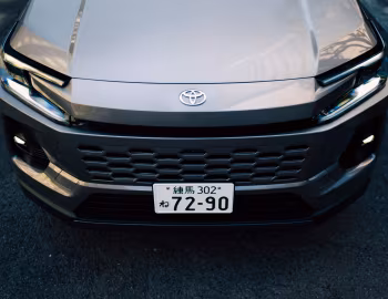 Toyota RAV4 PHEV Z [Japan] (6LA-AXAP64) '02.2026