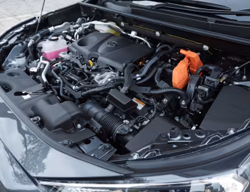 Bajo el capó Toyota RAV4 PHV [Japan] '06.2020–11.2021