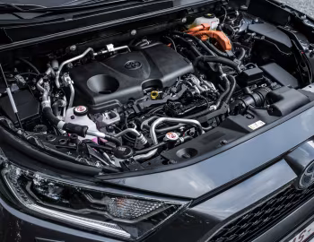 Bajo el capó Toyota RAV4 Plug-in Hybrid [EU-spec] '2020–21