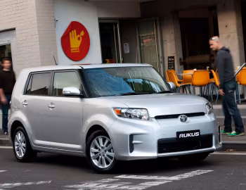 Toyota Rukus '06.2010–15