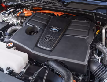 Bajo el capó 2023–pr. Toyota Sequoia Capstone '2022–pr.