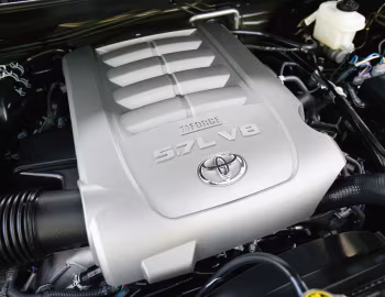 Bajo el capó 2008–17 Toyota Sequoia Platinum [North America] '2007–17