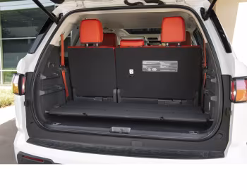 后备箱 2023–至今 Toyota Sequoia TRD Pro '09.2022–至今