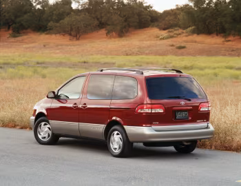 2001–03 Toyota Sienna XLE (XL10) '2000–12.2002
