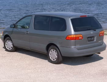 1998–2000 Toyota Sienna CE [North America] (XL10) '08.1997–2000