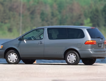 1998–2000 Toyota Sienna CE [North America] (XL10) '08.1997–2000