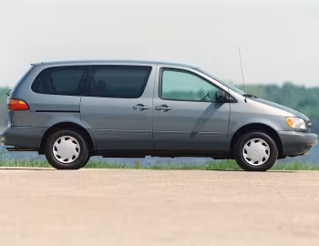 1998–2000 Toyota Sienna CE [North America] (XL10) '08.1997–2000