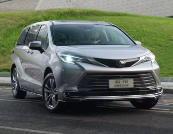 Toyota Sienna Platinum HEV [China] '2024–pr.