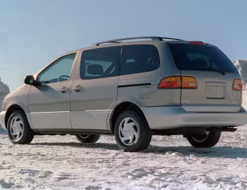 1998–2000 Toyota Sienna LE [North America] (XL10) '08.1997–2000