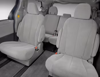 Interior 2011–14 Toyota Sienna LE [North America] (XL30) '01.2010–14