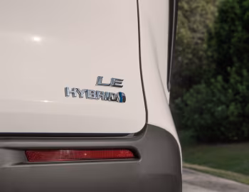 2021–pr. Toyota Sienna LE '2020–pr.
