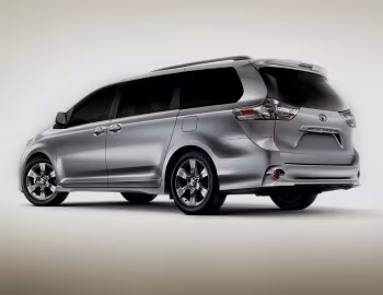 2011–14 Toyota Sienna SE [North America] (XL30) '01.2010–14