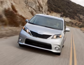 2011–14 Toyota Sienna SE [North America] (XL30) '01.2010–14