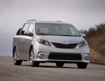 2011–14 Toyota Sienna SE [North America] (XL30) '01.2010–14