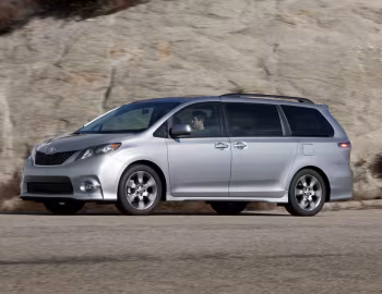 2011–14 Toyota Sienna SE [North America] (XL30) '01.2010–14
