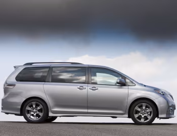 2011–14 Toyota Sienna SE [North America] (XL30) '01.2010–14