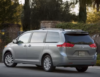 2011–14 Toyota Sienna XLE AWD [North America] (XL30) '01.2010–14