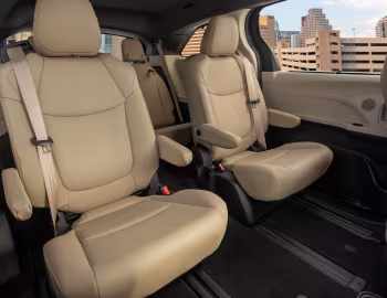 Interior 2021–pr. Toyota Sienna XLE AWD '2020–pr.