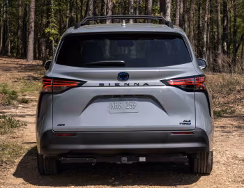 2022–pr. Toyota Sienna XLE AWD "Woodland" '2021–pr.
