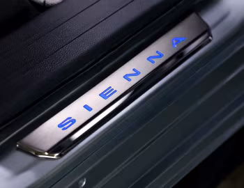 Interior 2023 Toyota Sienna XSE "25th Anniversary" [North America] '2022–23