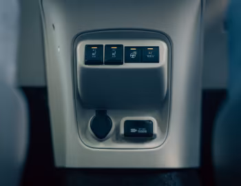 Interior Toyota Sienta Hybrid Z 7-seater [Japan] (6AA-MXPL10G) '08.2022–04.2024