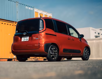 Toyota Sienta Hybrid Z 7-seater [Japan] (6AA-MXPL10G) '08.2022–04.2024