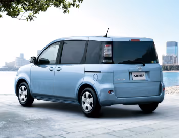 Toyota Sienta (NCP81G) '2011–15