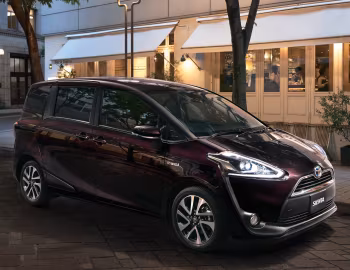 Toyota Sienta G "Cuero" '2017–22