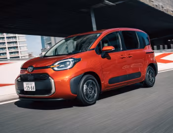 Toyota Sienta Hybrid Z 7-seater [Japan] (6AA-MXPL10G) '08.2022–04.2024