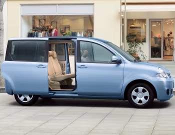 Toyota Sienta (NCP81G) '2011–15