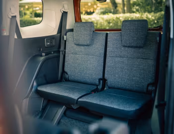 Interior Toyota Sienta Hybrid Z 7-seater [Japan] (6AA-MXPL10G) '08.2022–04.2024