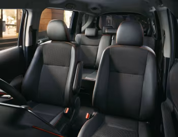 Interior Toyota Sienta G "Cuero" '2017–22