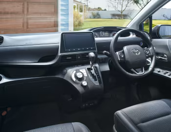 Panel frontal Toyota Sienta G "Safety Edition II" [Japan] '06.2021–22