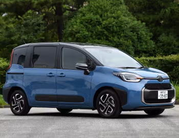 Toyota Sienta Z 5-seater [Japan] (5BA-MXPC10G) '08.2022–04.2024