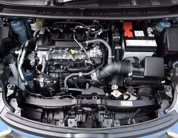 Bajo el capó Toyota Sienta Z 5-seater [Japan] (5BA-MXPC10G) '08.2022–04.2024
