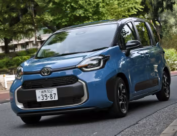 Toyota Sienta Z 5-seater [Japan] (5BA-MXPC10G) '08.2022–04.2024