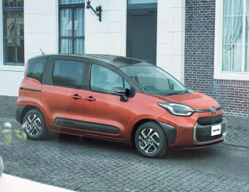 Toyota Sienta Z 7-seater [Japan] (5BA-MXPC10G) '08.2022–04.2024